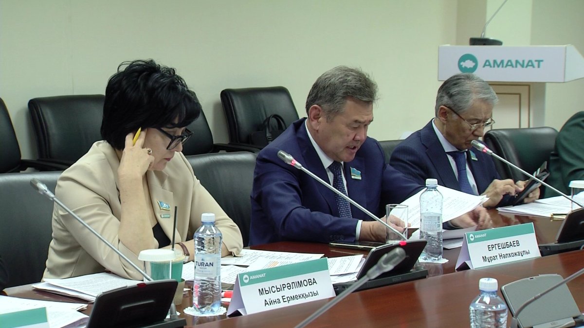 "Ауыл тұрғындарының өмір сүру сапасын жақсарту керек", - депутат