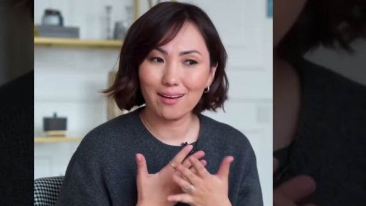 Қатты сиськимен жыныстық қатынас Интернетте азиялық әйелдің әрбір саңылауда трахнатта болғанын қараңыз.