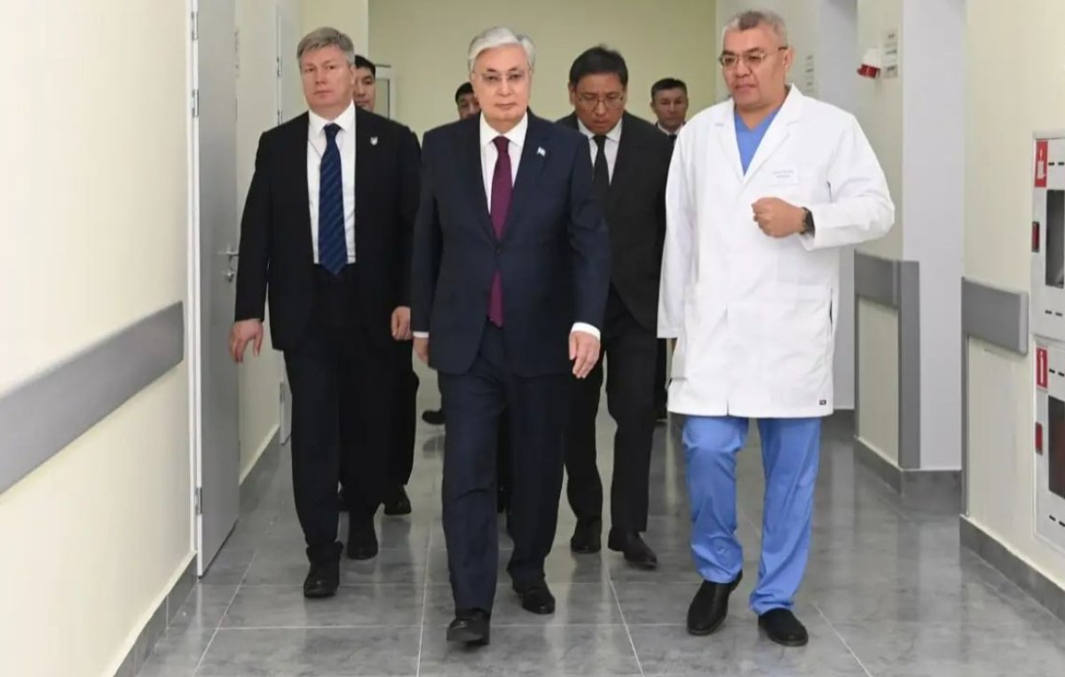 Президент Балалар шұғыл медициналық жәрдем орталығын аралап көрді