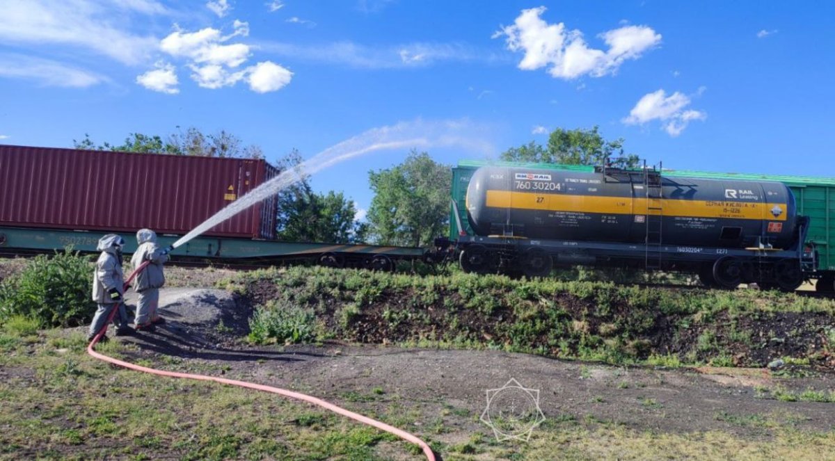 Утечка серной кислоты произошла на одной из ж/д станций в области Жетысу