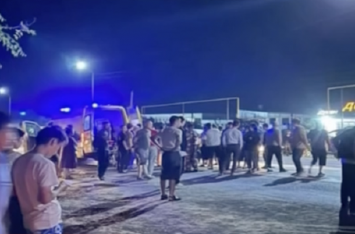 Алматы облысында балмұздақ алуға шыққан бір үйдің екі қызын көлік қағып мерт қылды