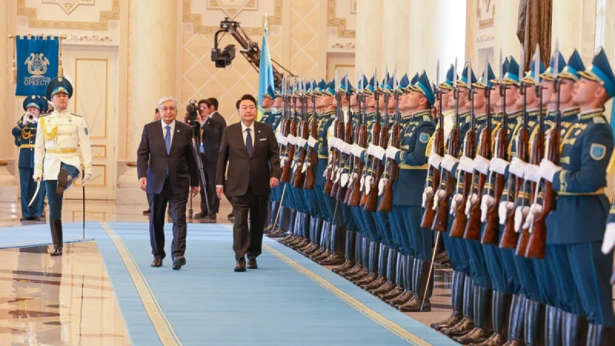 Қасым-Жомарт Тоқаев Ақордада Корея Республикасының Президенті Юн Сок Ёльді қарсы алды