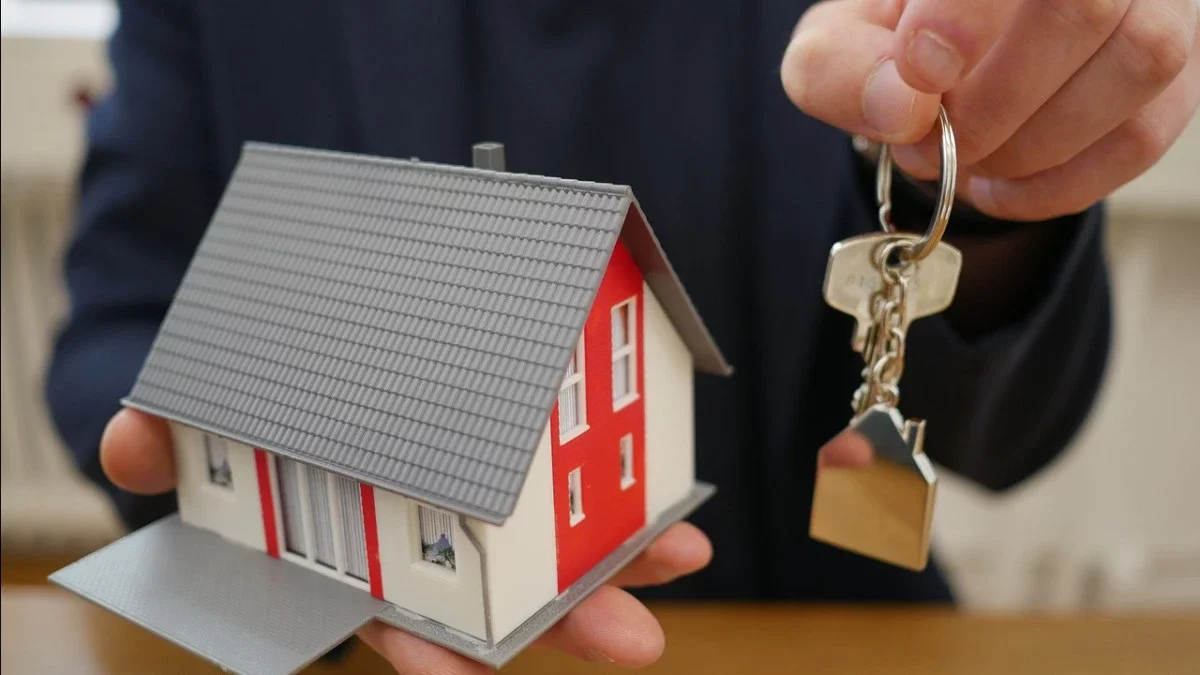 Енді қызмет бабында қаза тапқандардың отбасыларына баспана беріледі