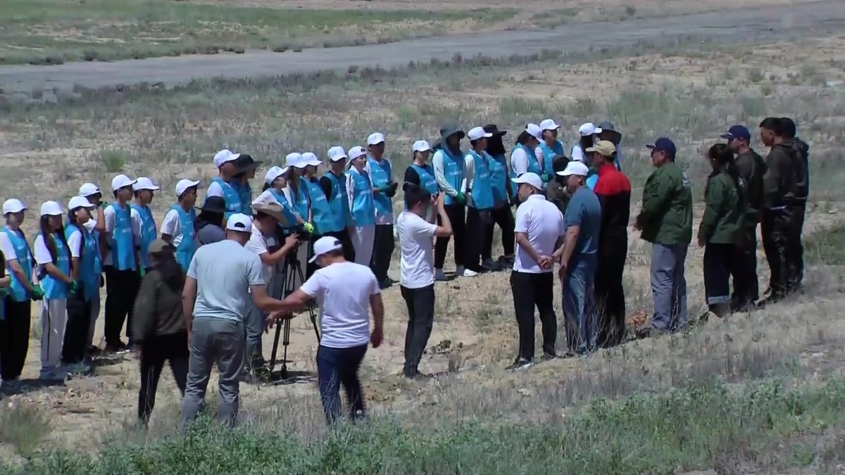 900 км автомагистрали очистили от мусора в Жамбылской области