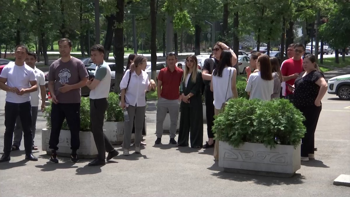 Алматыда  жастарға арналған сатып алу құқығынсыз жалдамалы пәтерге өтініш бергендер қыстан бері сенделіп жүр