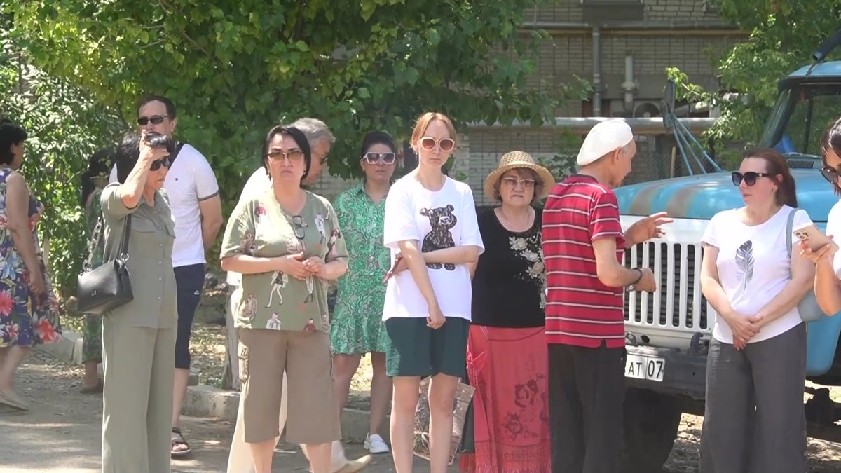 Жильцы 2-х многоэтажек в Уральске второй день сидят без света - Телеканал  «Астана»