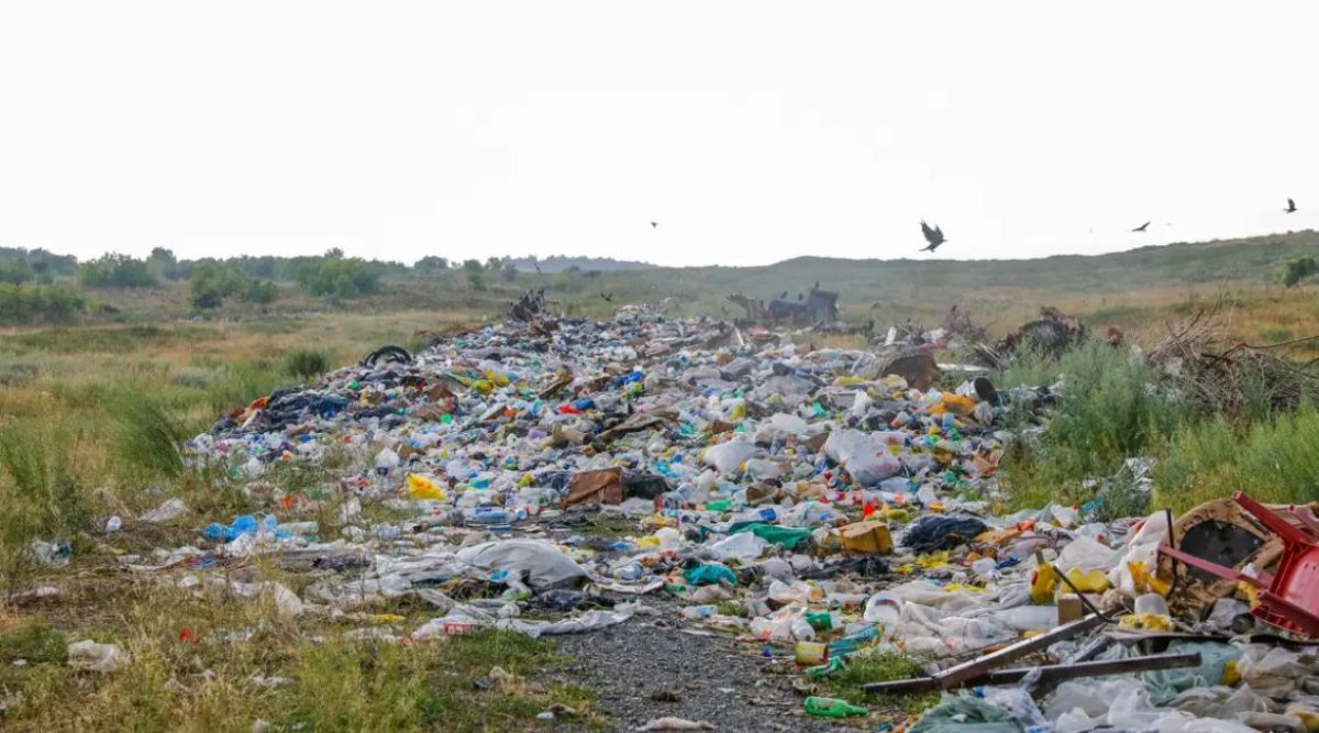 Атырау облысында қоқыс полигонын жоймаған 30 әкімге айыппұл салынған