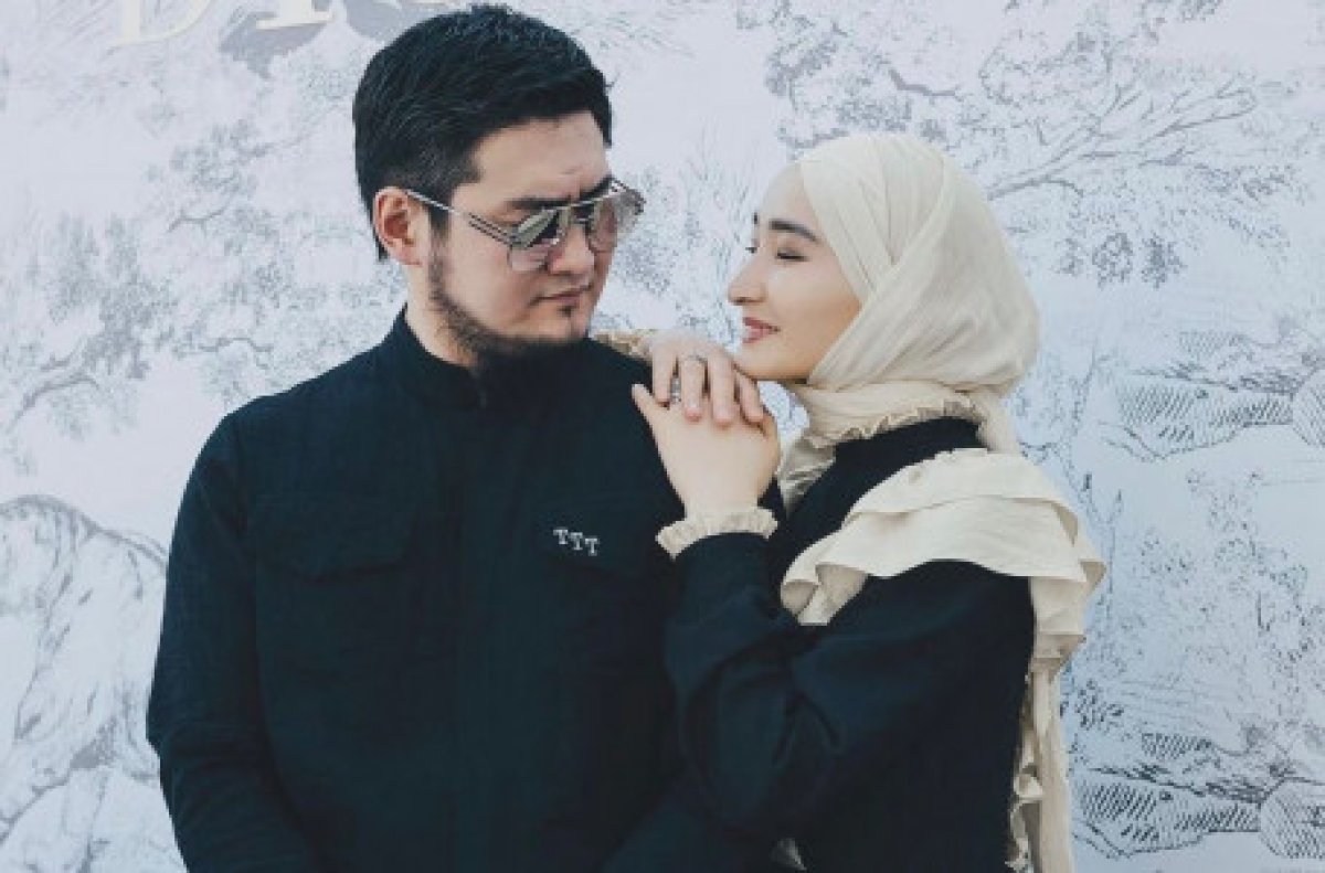 "Белден төмен қарай денемді сезбеймін". Төреғали Төреәлінің әйелі ауруханадан жазба жариялады