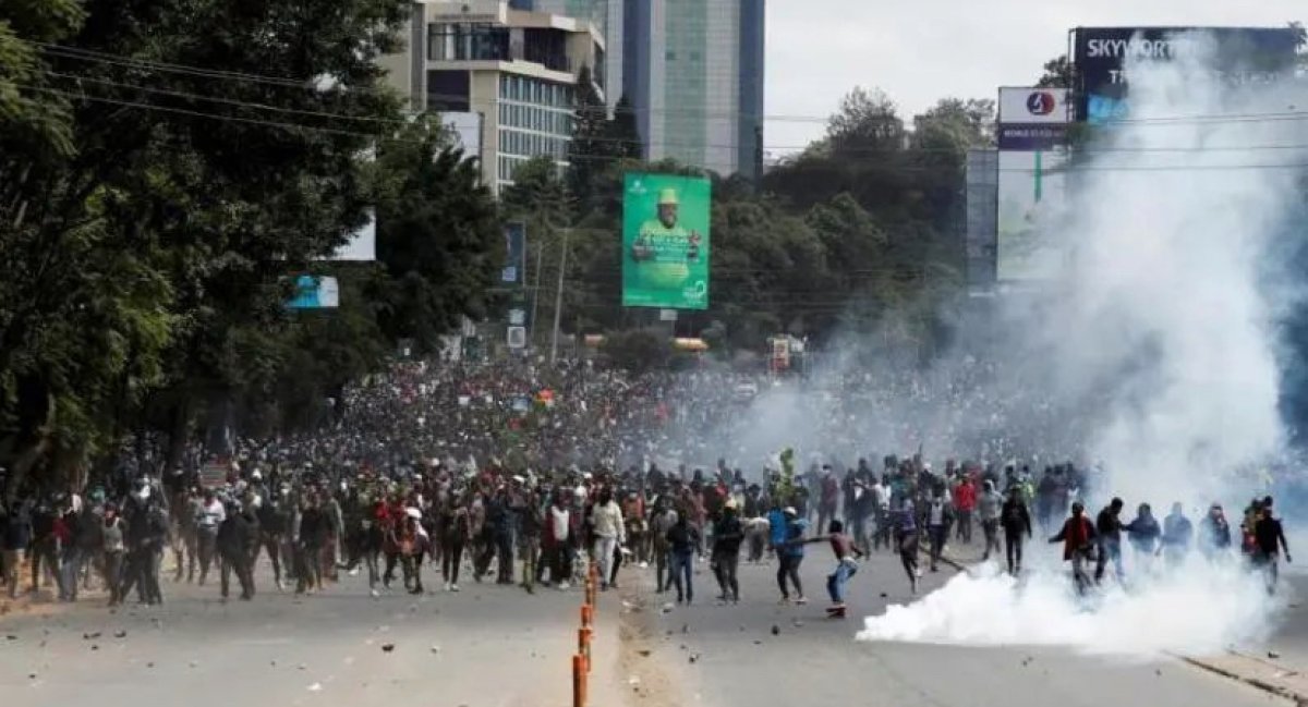 Здание парламента подожгли в Кении в знак протеста