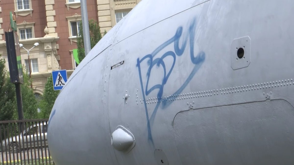 Ақтөбеде вандалдар әуе техникасы саябағын бүлдіріп тастаған