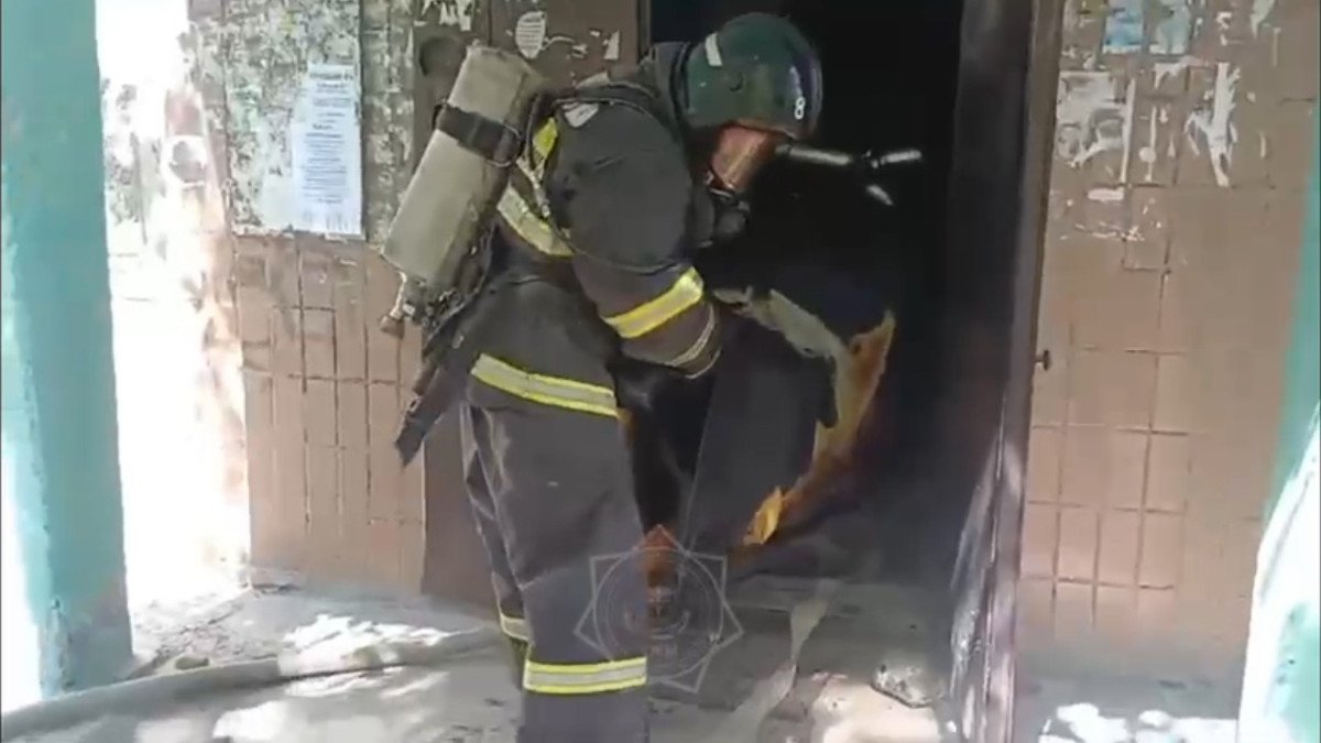 Өскеменде өрт кезінде 12 тұрғын эвакуацияланды