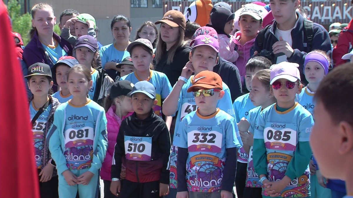 Астанада «AMANAT» партиясының ұйымдастыруымен отбасылық жарыс өтті