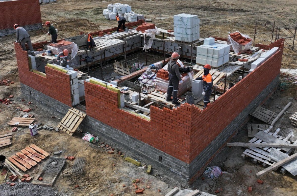 Паводки: 40 домов для пострадавших возводят в двух селах Костанайской области