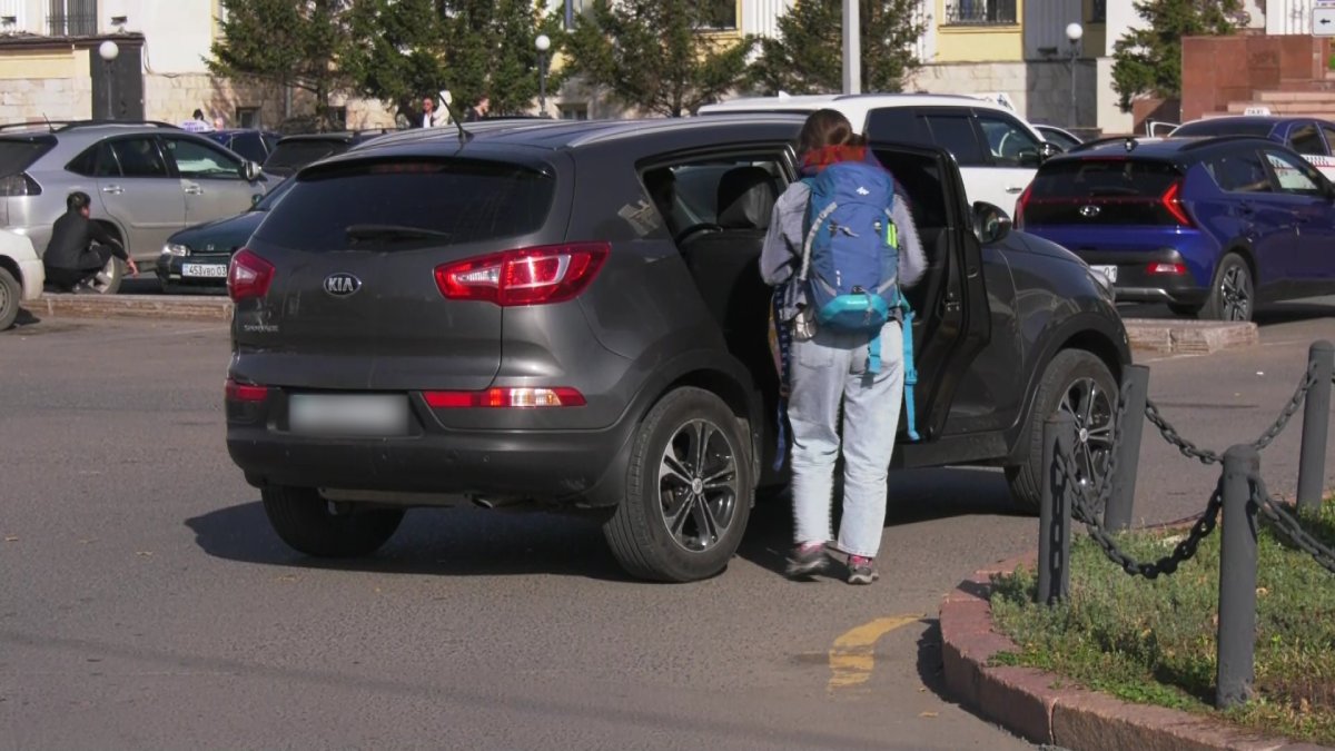 Таксистов-лихачей начнут отстранять от работы в Казахстане