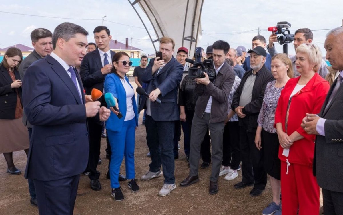 Олжас Бектенов су тасқынынан кейінгі құрылысты тексерді