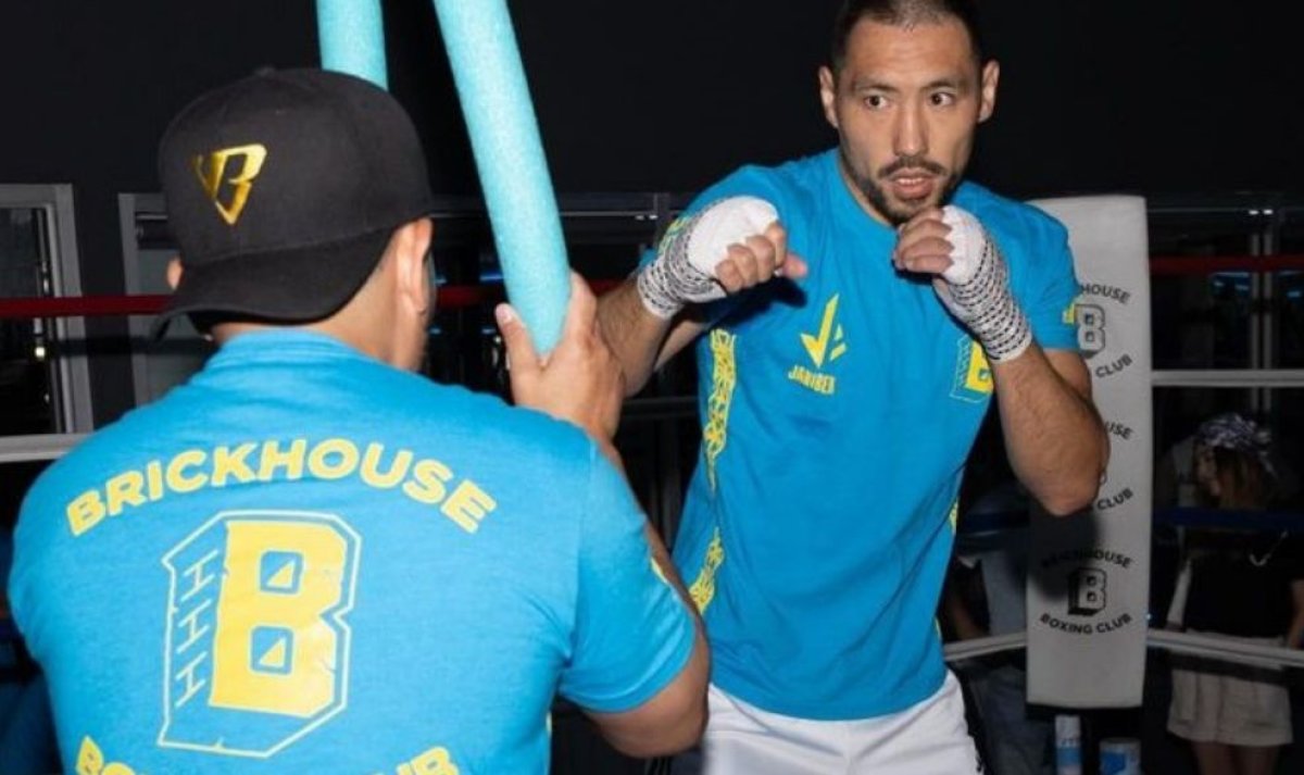 "Жылдам нокаут болады". Жәнібек Әлімханұлы жекпе-жек алдында мәлімдеме жасады