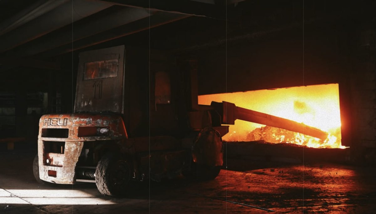 Восемь рабочих обожгло при ЧП на карагандинском ферросплавном заводе