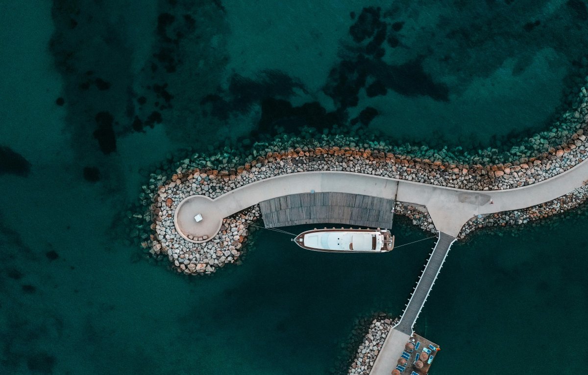 Асфальт в турецком городе расплавился из-за жары