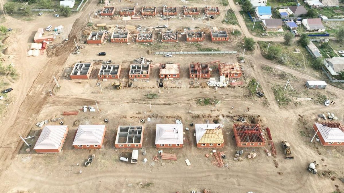 Качество домов для пострадавших от наводнения лично проверил глава Правительства