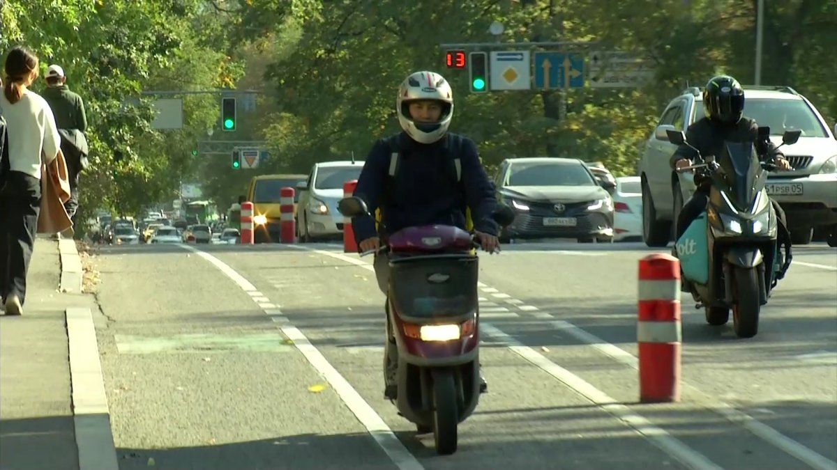 Елімізде мопед пен скутер тізгіндеген 10 жасөспірім жол көлік апатынан қаза тапқан