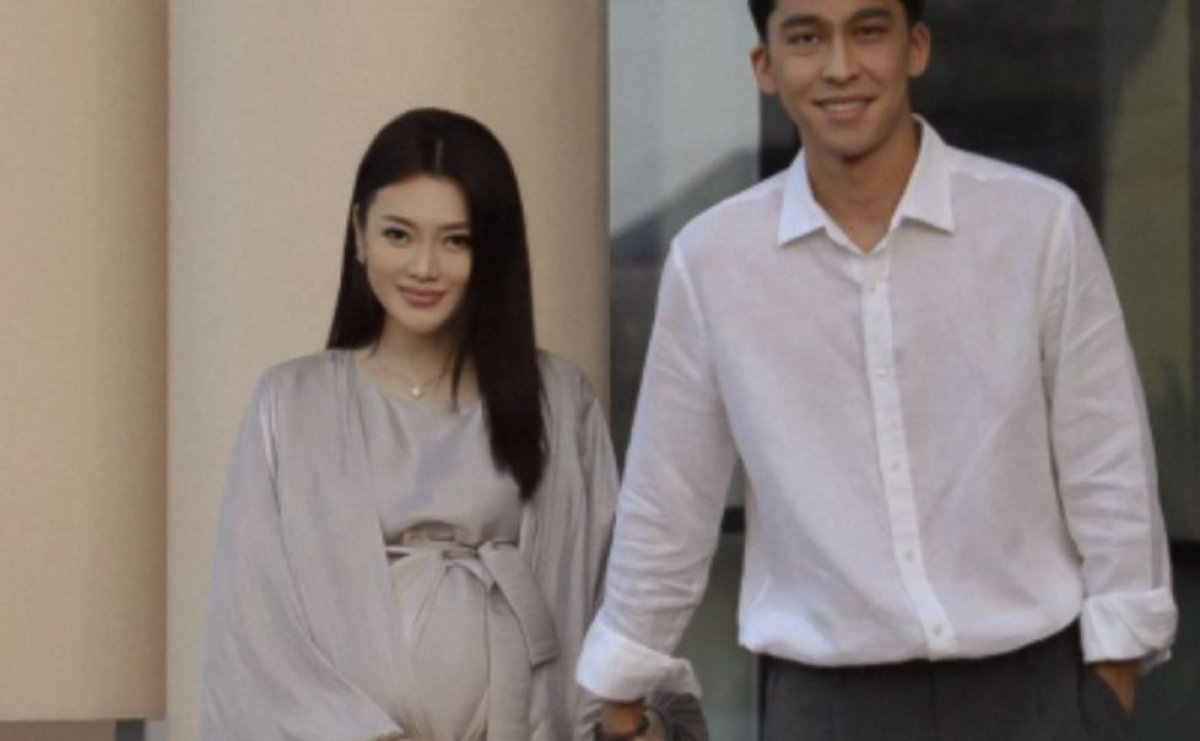 Ерке Есмахан күйеуі өзін қалай еркелетінін айтты