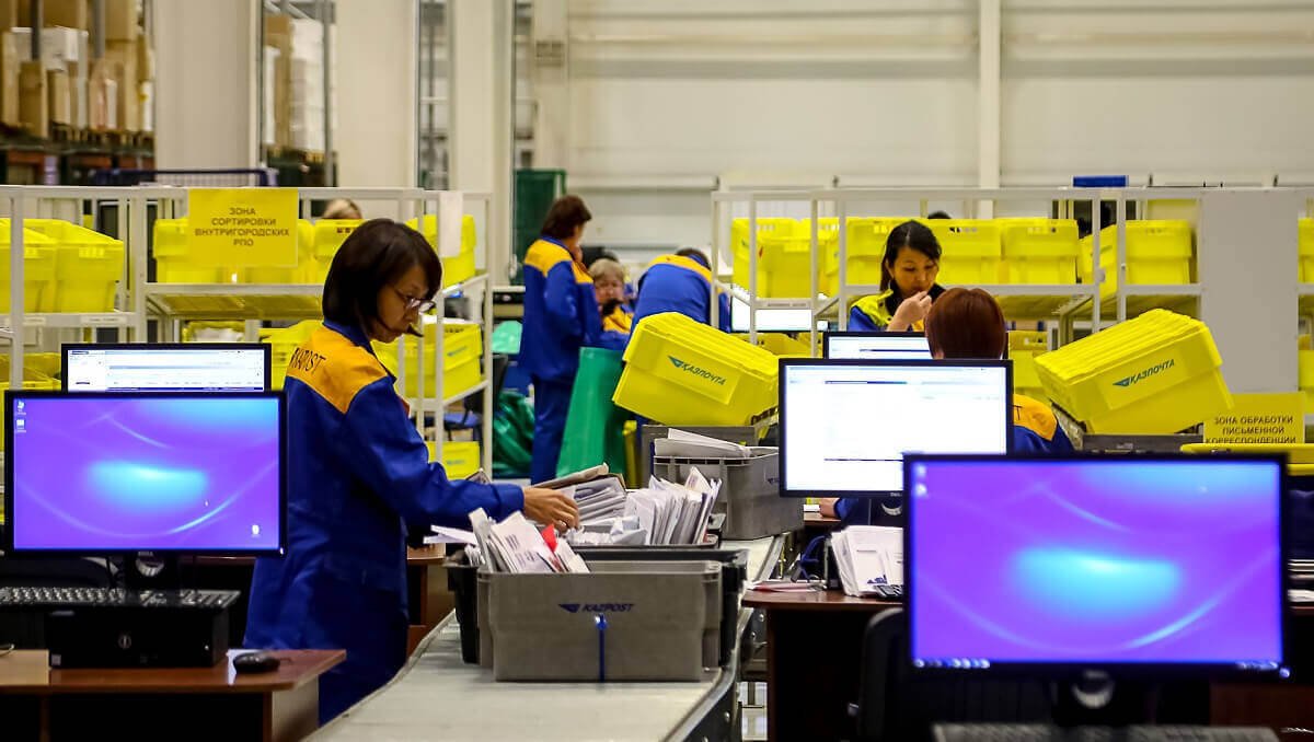 Қазпоштаның қызметкерлері бөтеннің сәлемдемелерін ұрлаған – Бас прокуратура