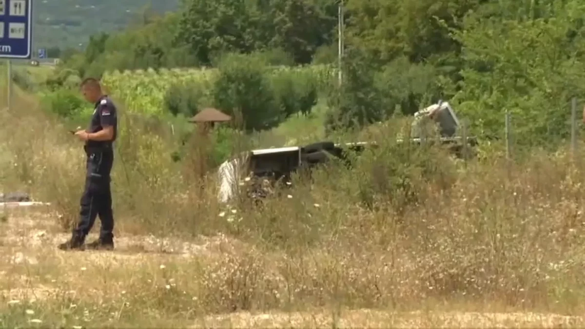 В Сербии перевернулся фургон с мигрантами: более 30 раненых