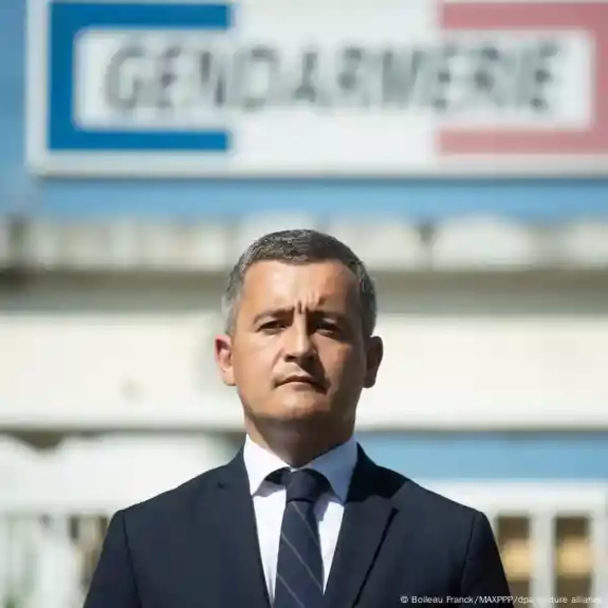 Посылку с чумой отправили главе МВД Франции