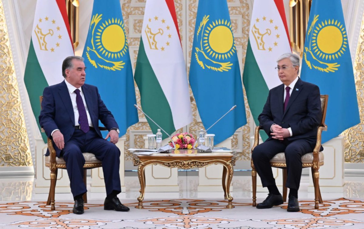 Эмомали Рахмон отметил успешное председательство Казахстана в ШОС