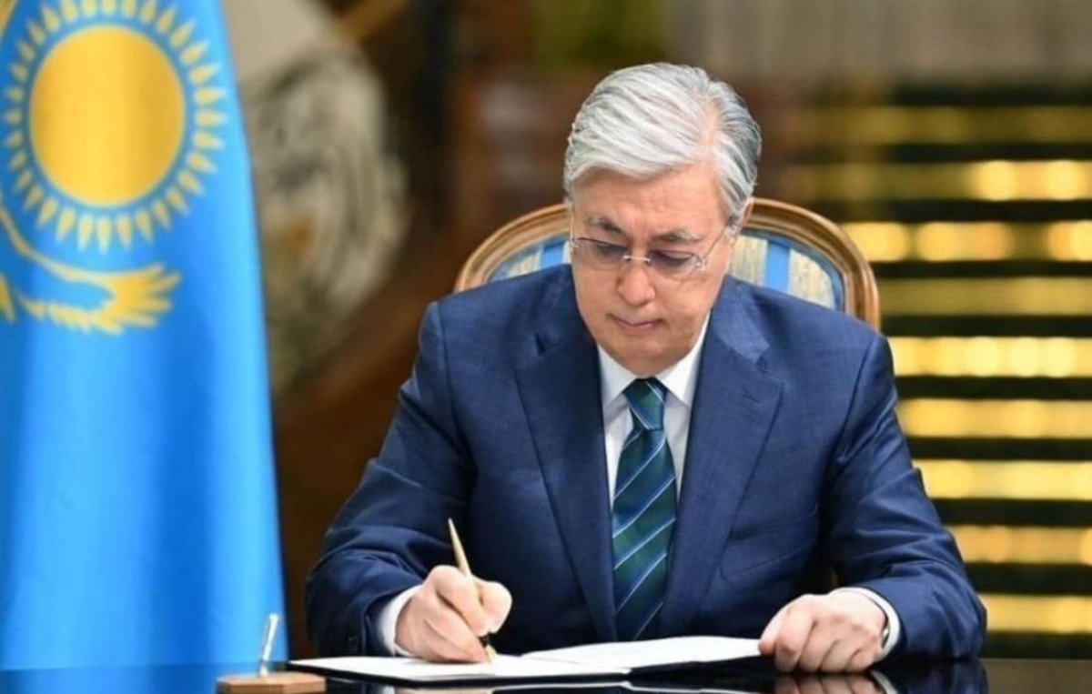 Президент Әкімшілік құқық бұзушылық туралы кодекске өзгерістер енгізетін заңға қол қойды