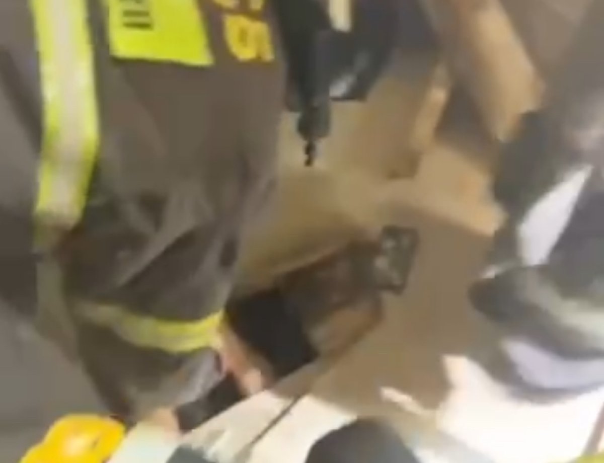 Подросток провалился в четырехметровую яму в Туркестане