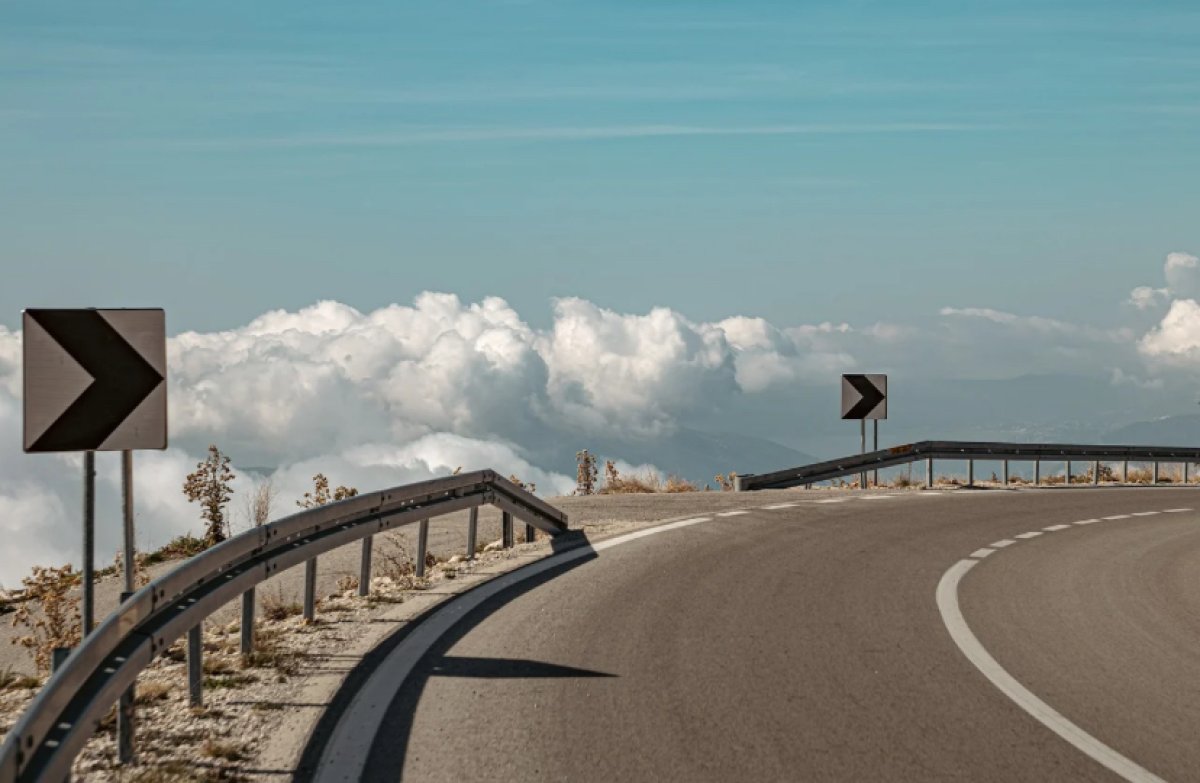 О ямах на дорогах в непогоду напомнили в Казавтожоле