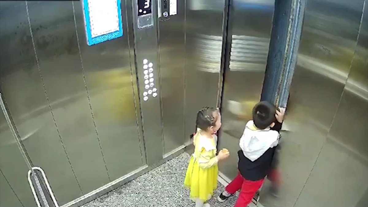 «Лифтіде балалар мен аяғы ауыр әйелдер жиі қамалып қалады», - тұрғын