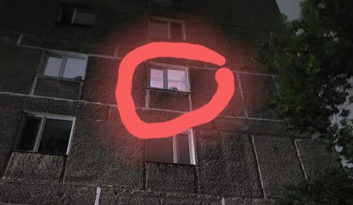 Теміртауда 12 жастағы қыз бала төртінші қабаттан құлап кетті