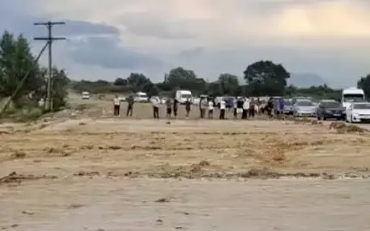 Ыстықкөлдегі селден 16 үйді су басып, көпір қирады