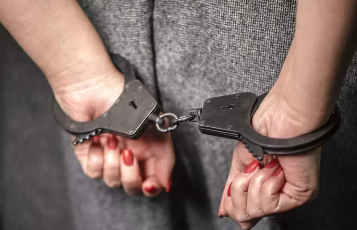 Ипотекалық несие алуға көмектесемін деген: Астанада 25 алаяқтық әрекетіне қатысы бар күдікті әйел ұсталды