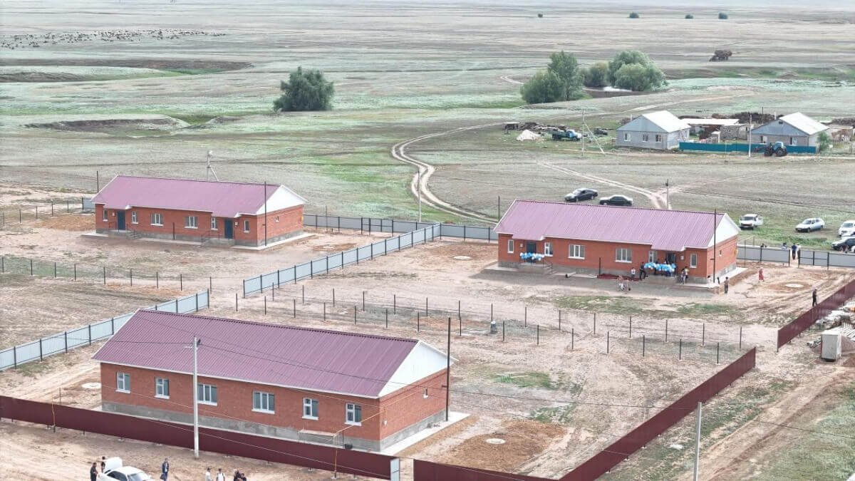 Қыста ешкім үйсіз қалмайды - Шарлапаев су тасқынынан зардап шеккен халыққа уәде берді