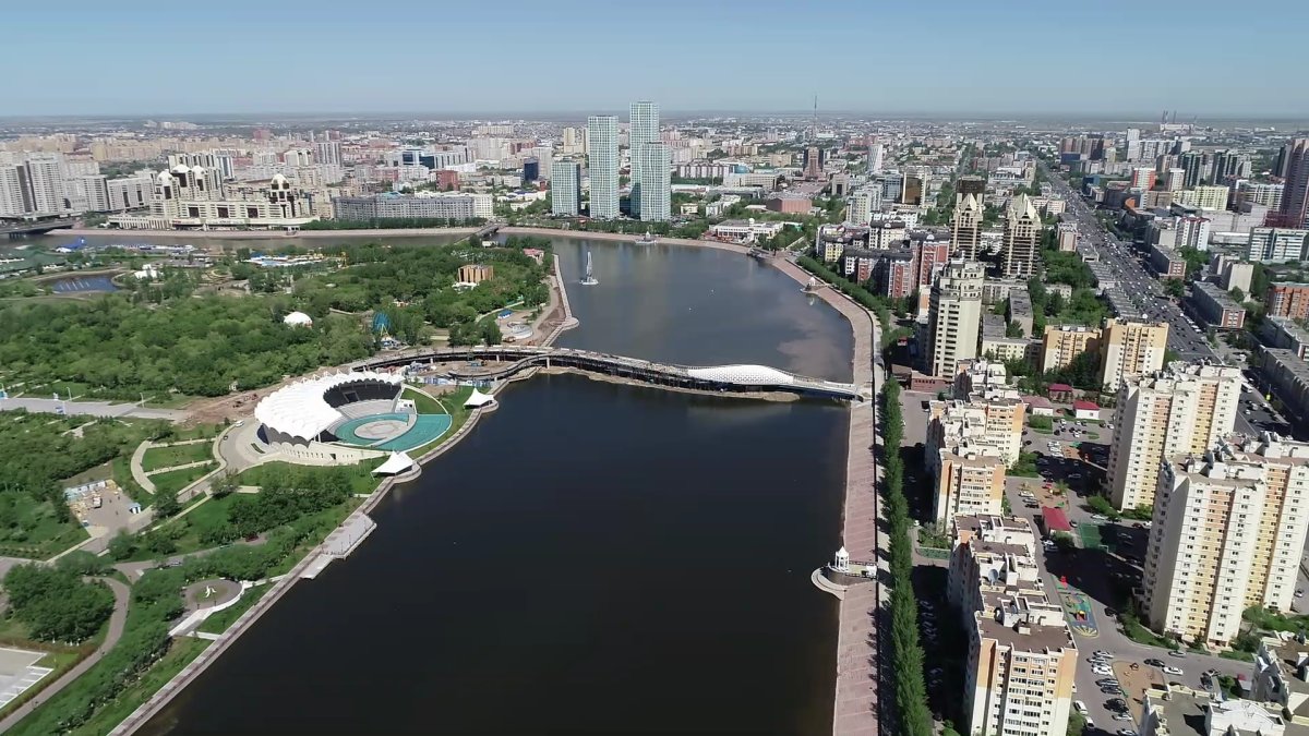 "Биыл Астанада 20-дан астам мектеп пен 4500 орындық 6 студенттік жатақхана салынады", - Ж. Қасымбек