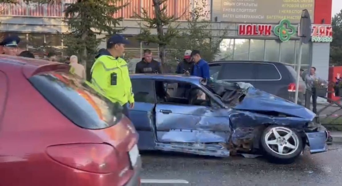 Два человека пострадали при ДТП в центре Костаная