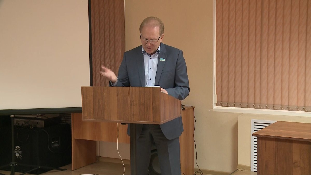 Мәжіліс төрағасының орынбасары А. Рау карьерлік жүк көліктерінің жүргізушілерімен кездесті