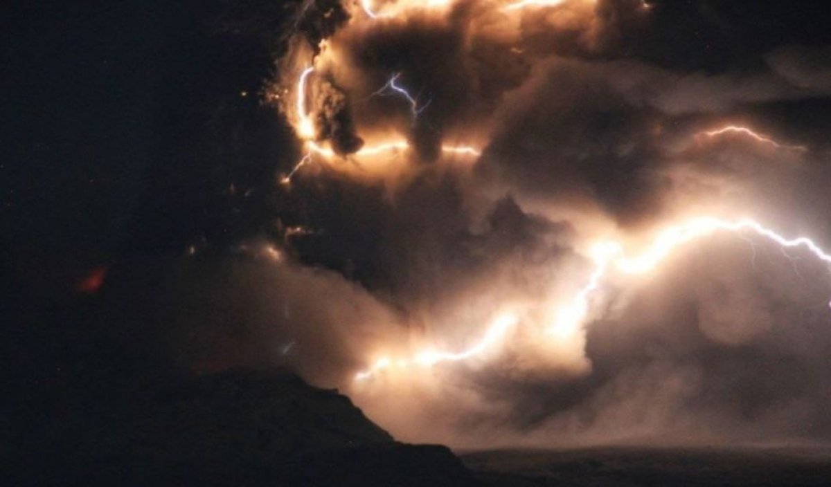 Ресейде жанартау атқылап жатыр