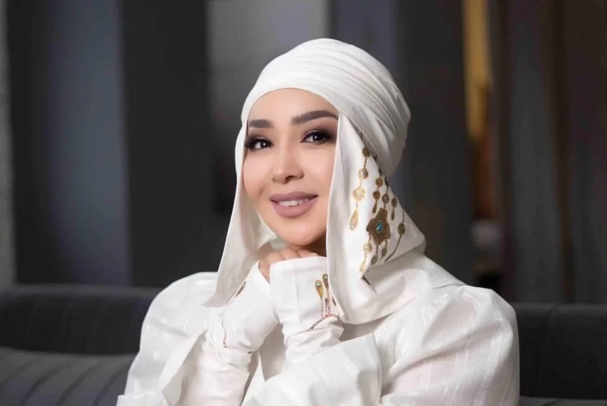 "Сырғаның бір жағын ғана сыйлады": Айнұр Тұрсынбаева көрген түстерінің өңінде орындалатынын жасырмады