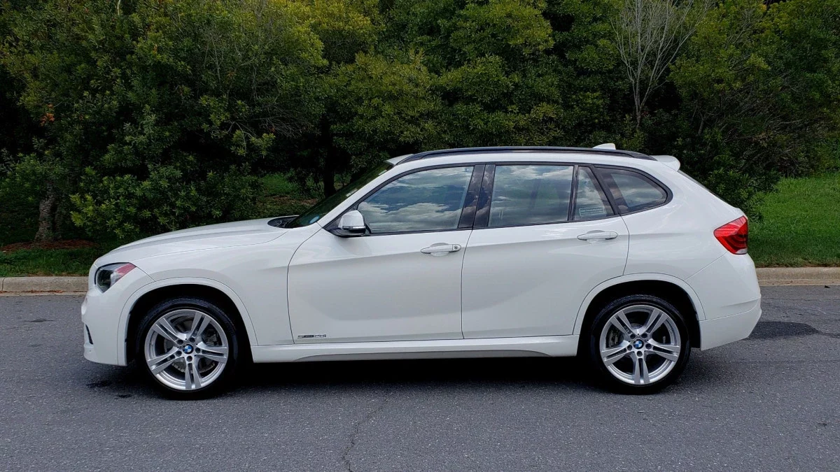 BMW ақауға байланысты 720 мыңнан астам көлікті сервиске шақырды