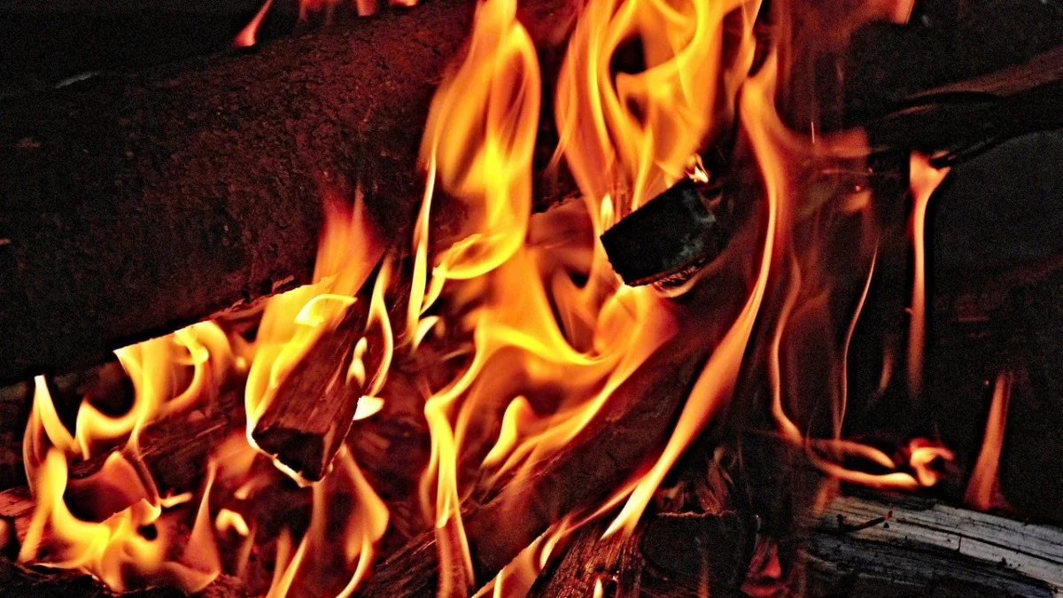 Таразда өрт кезінде тұрғындар құтқарылды
