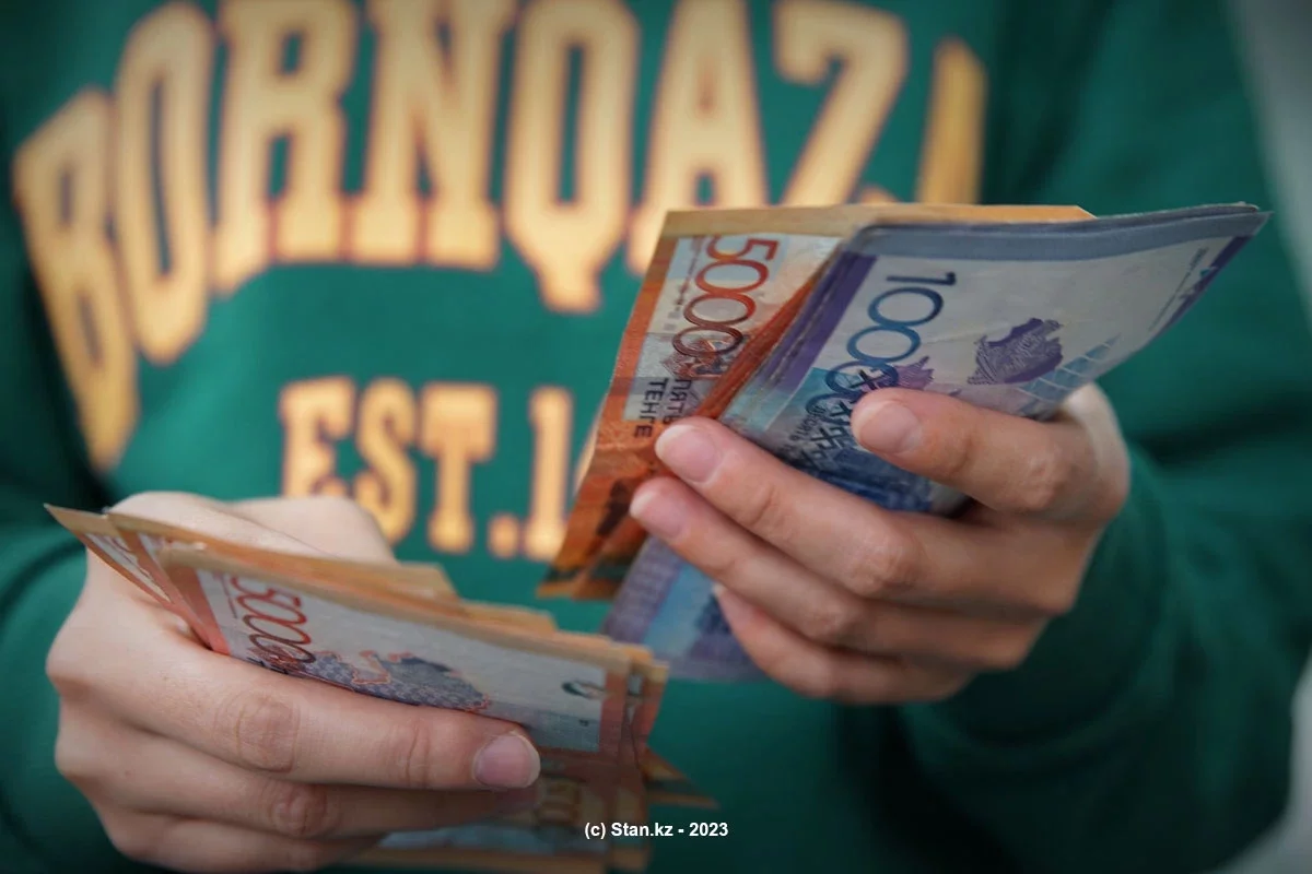 Енді борышкерлерге Қазақстаннан шетелге шығуға рұқсат беріледі