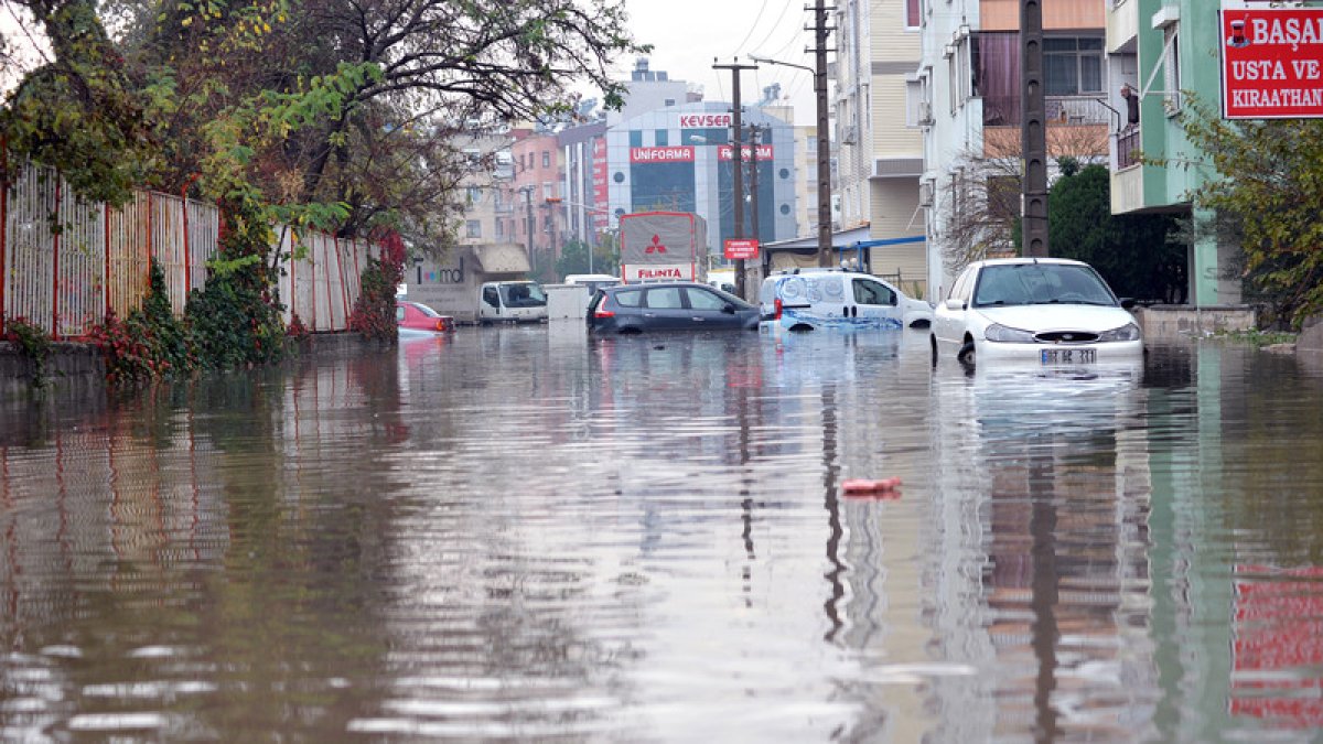 Түркияда сел жүріп, бір адам қайтыс болды