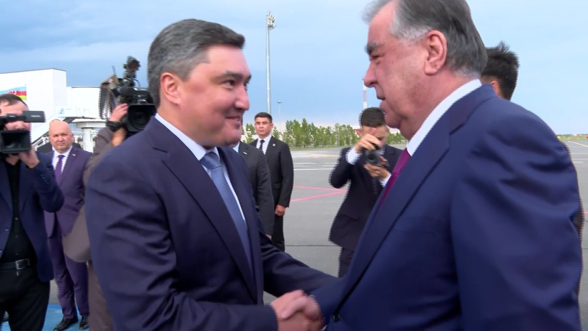 Тәжікстан Президенті Эмомали Рахмонда Астанаға келді