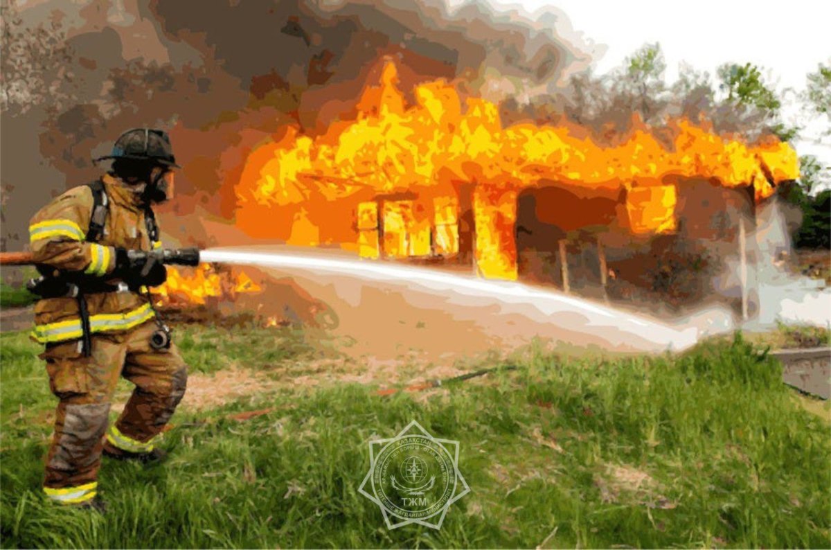 Кто может тушить пожар взрослые и пожарные. Кто может тушить пожар взрослые и пожарные. Пожарник тушит огонь. Кто может тушить пожар взрослые и пожарные. Пожарный стоит спиной.