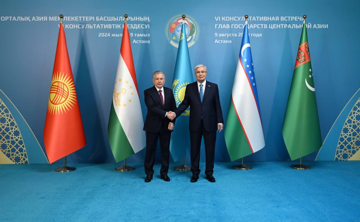 Президенты прибыли в Акорду для участия в VІ Консультативной встрече глав государств Центральной Азии