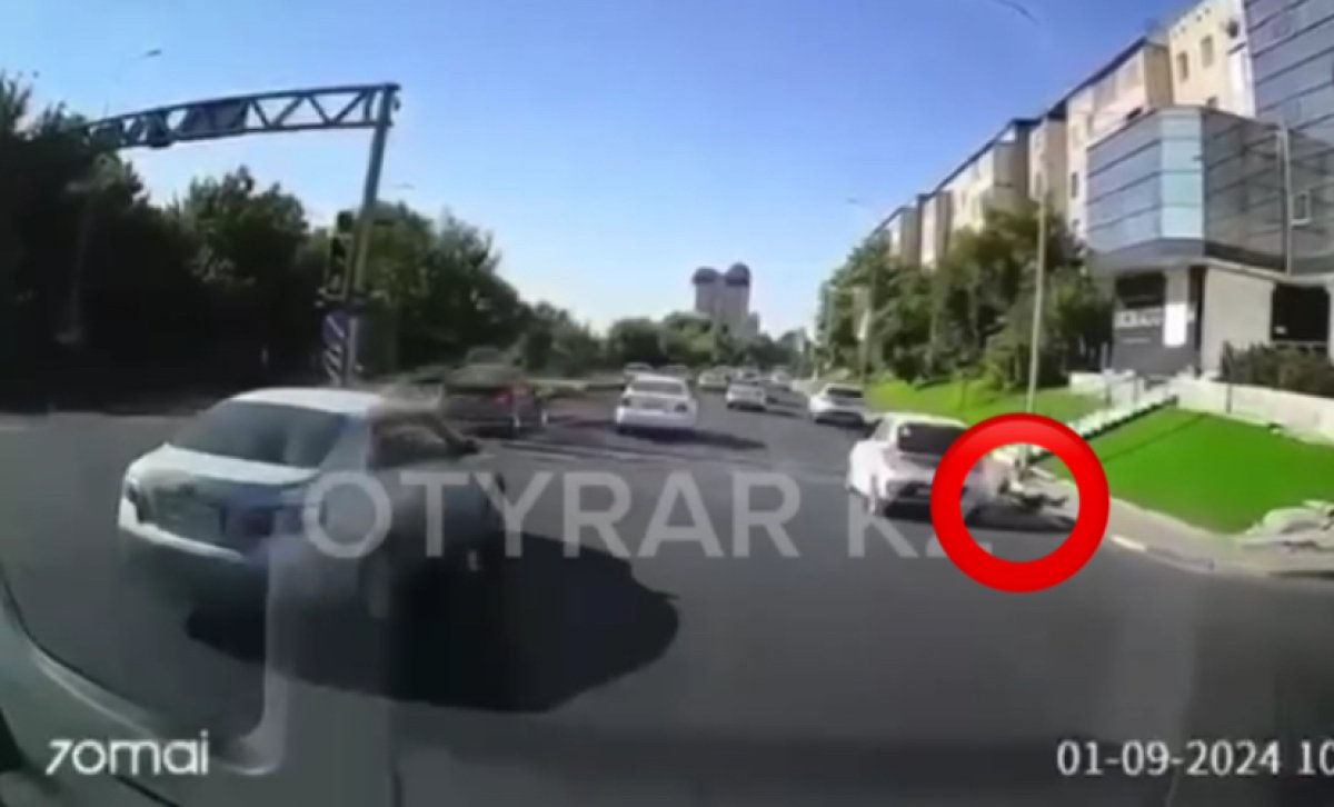 Полицейского ранили в Шымкенте